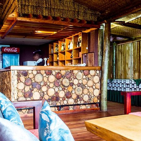 Queen Elizabeth Pvt Lodge Kichwamba エクステリア 写真