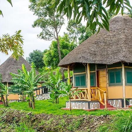 Queen Elizabeth Pvt Lodge Kichwamba エクステリア 写真
