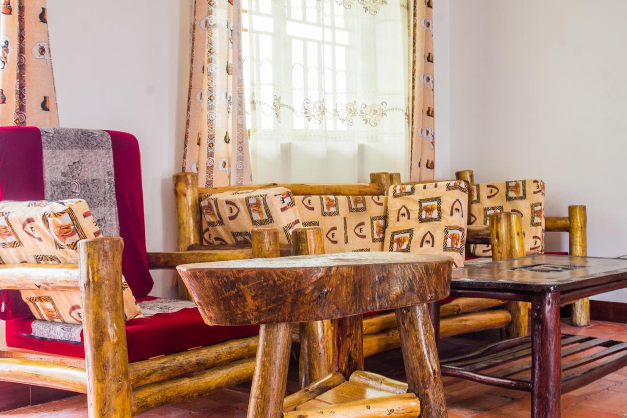Queen Elizabeth Pvt Lodge Kichwamba エクステリア 写真