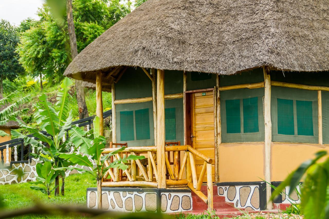 Queen Elizabeth Pvt Lodge Kichwamba エクステリア 写真