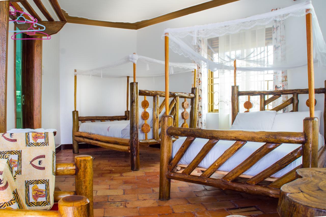 Queen Elizabeth Pvt Lodge Kichwamba エクステリア 写真