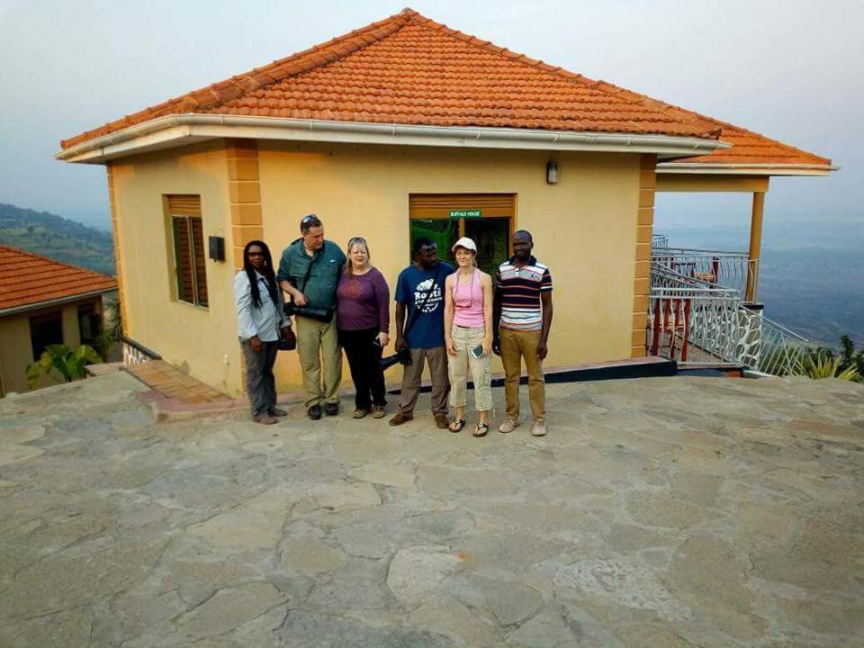 Queen Elizabeth Pvt Lodge Kichwamba エクステリア 写真